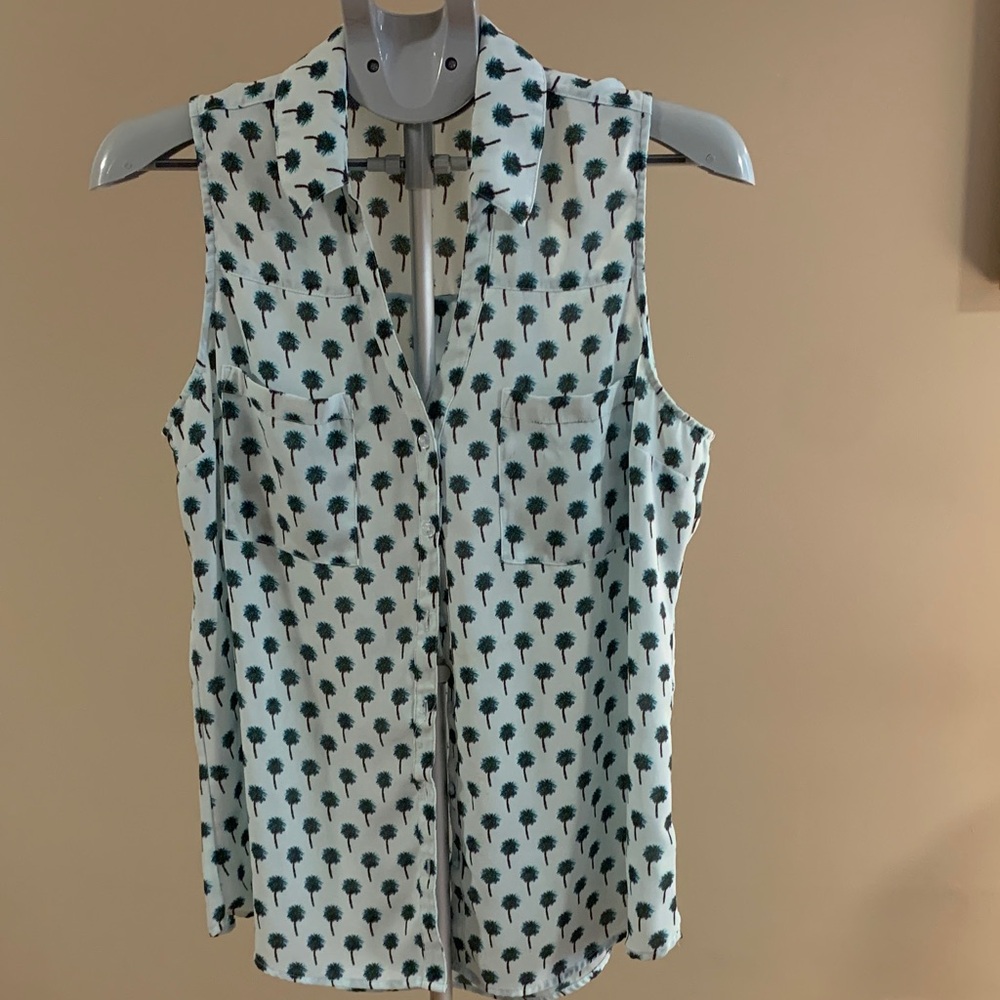 EXPRESS Sleeveless Palm Tree Print Top